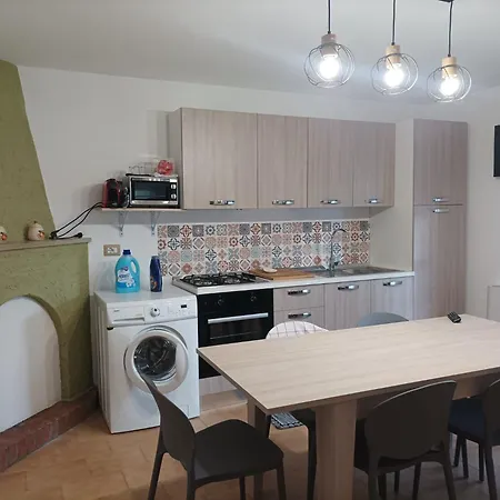 A Casa Di Elena E Francesco Apartment