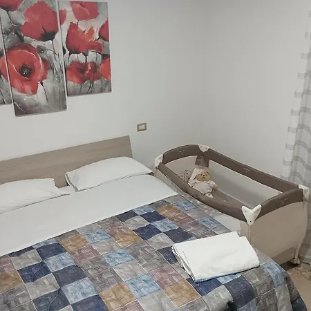 A Casa Di Elena E Francesco Apartment *